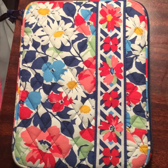 Vera Bradley Accessories - Vera Bradley IPad mini sleeve